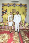 พิธีรับพระราชทานพระบรมฉายาลักษณ์  พระบาทสมเด็จพระเจ้าอยู่หัวที่ฉายกับสมเด็จพระนางเจ้าฯ พระบรมราชินี